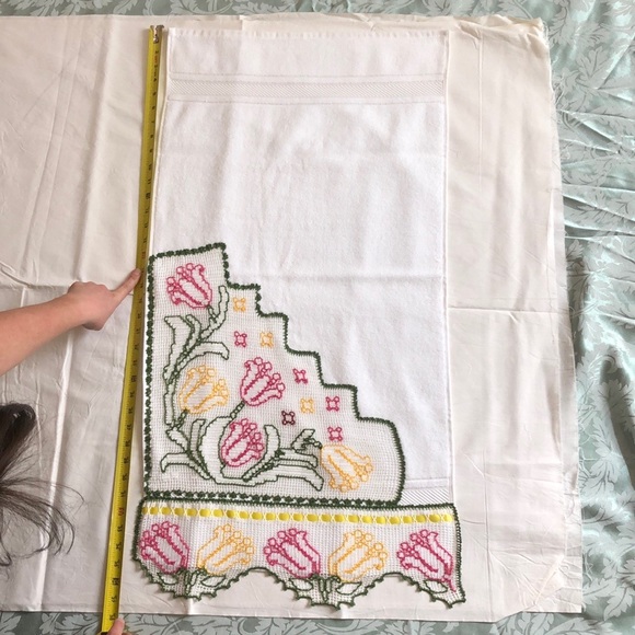 Hand decorated Turkish Towel - Picture 3 of 7